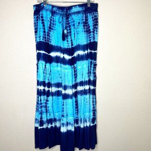 Magic, NWT, women's size L, tie dye blue layered  maxi skirt.